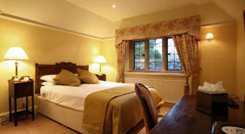 Гостевой дом Charingworth Manor Чиппинг-Кампден Экстерьер фото